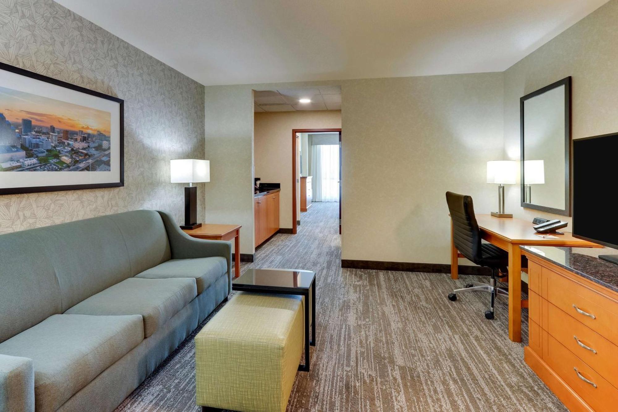Drury Inn & Suites Orlando Near Universal Orlando Resort Exterior foto